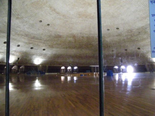 A part of the Center hall, which can accommodate 8,000 people at a time 